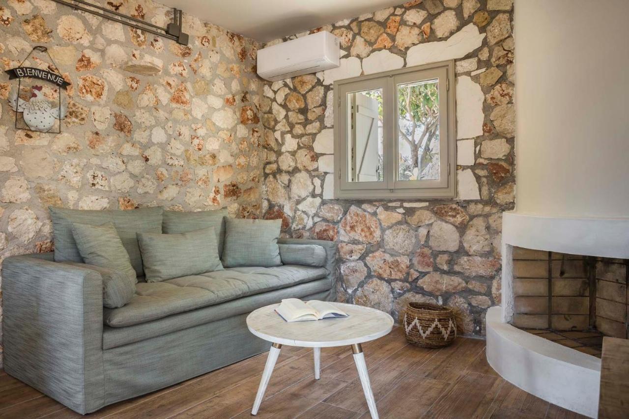 Ploes Luxury Cottages Pesádha Buitenkant foto
