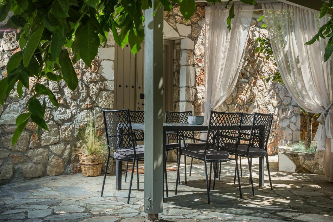 Ploes Luxury Cottages Pesádha Buitenkant foto