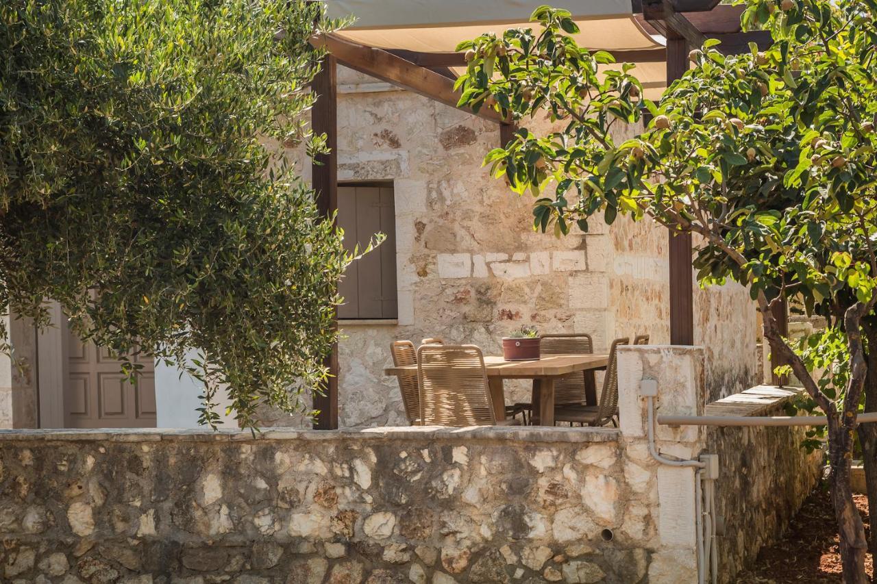 Ploes Luxury Cottages Pesádha Buitenkant foto