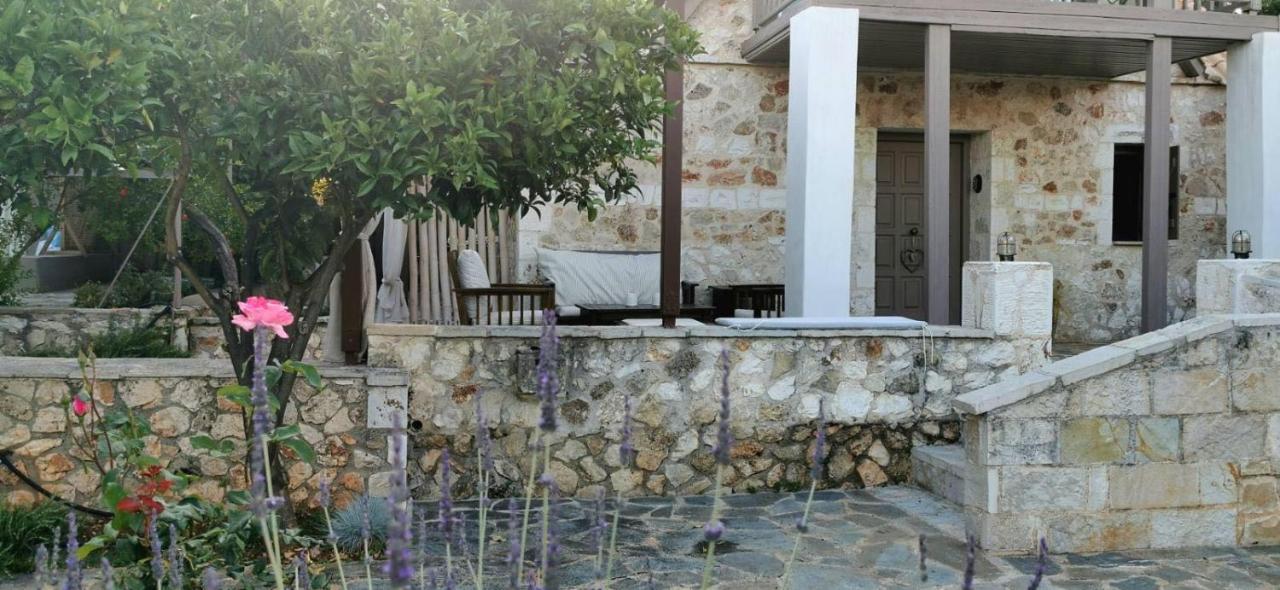 Ploes Luxury Cottages Pesádha Buitenkant foto